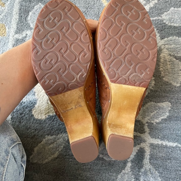 UGG Leather Clogs Size 7 - Picture 3 of 9